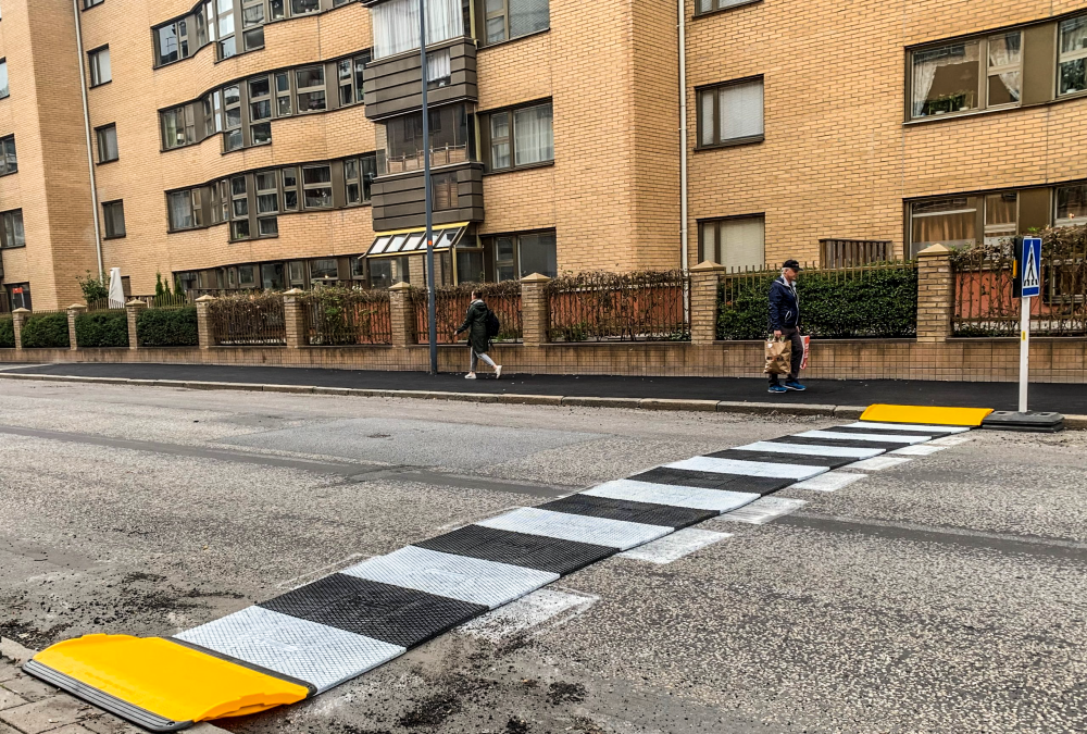 How Oxford Plastics can Ensure Social Distancing on Campus